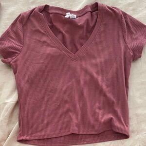Tilly's Mauve V-Neck Ribbed Tee
